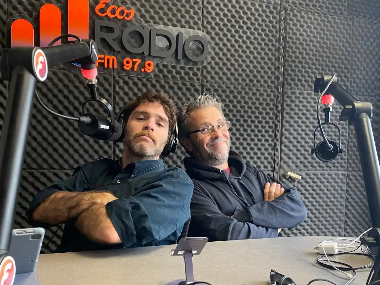 Milenio Oscuro - Diversión en sobre la mesa