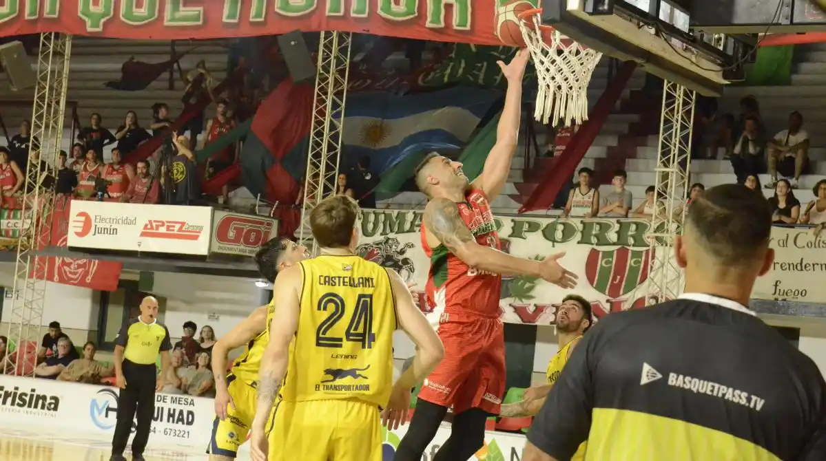 Centenario cayó ajustadamente en su vuelta a la competencia. Foto: Prensa Ciclista.