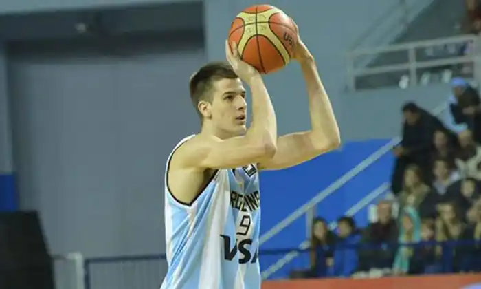 El jugador de Peñarol, Nicolás Brussino entrenará bajo los ojos de la NBA.