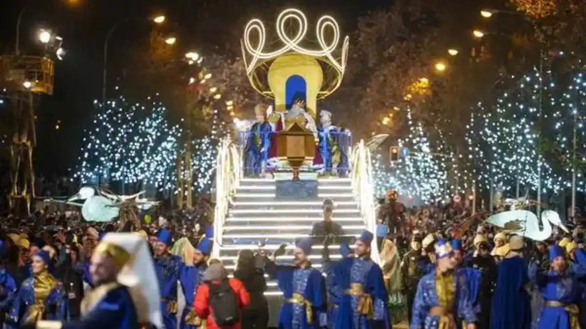 Así fue el regreso de los Reyes a Madrid (+Fotos)