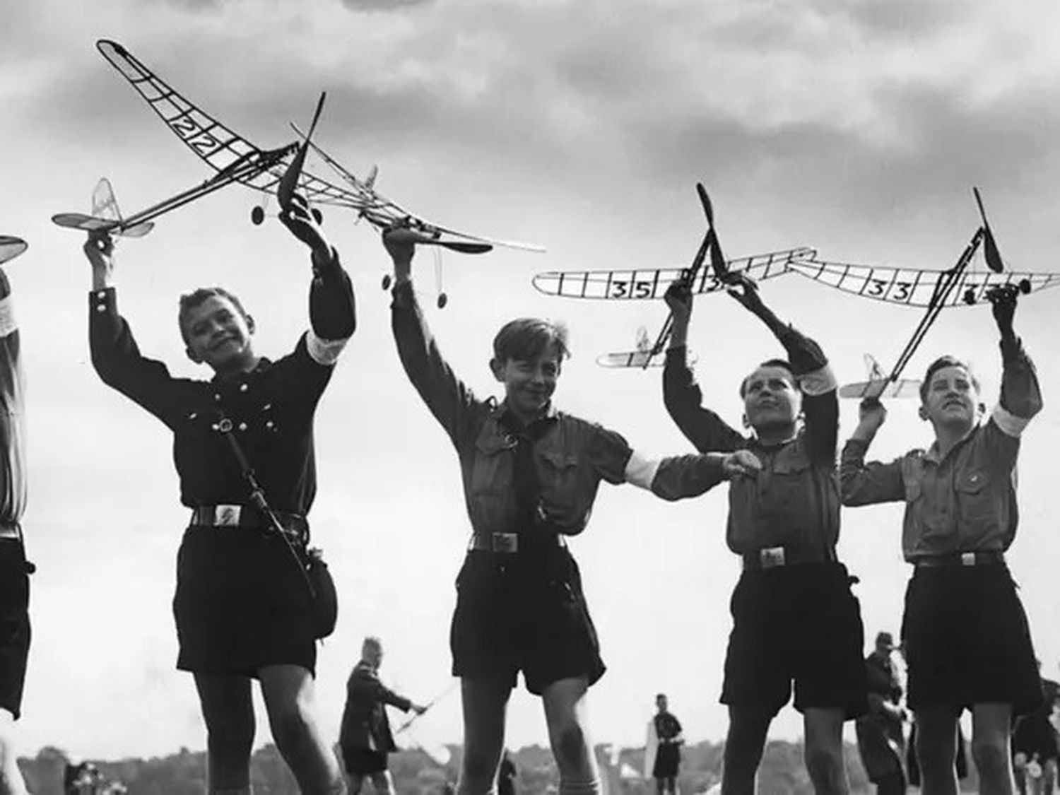 Niños de la Juventud Hitleriana. FOTO: Getty Images