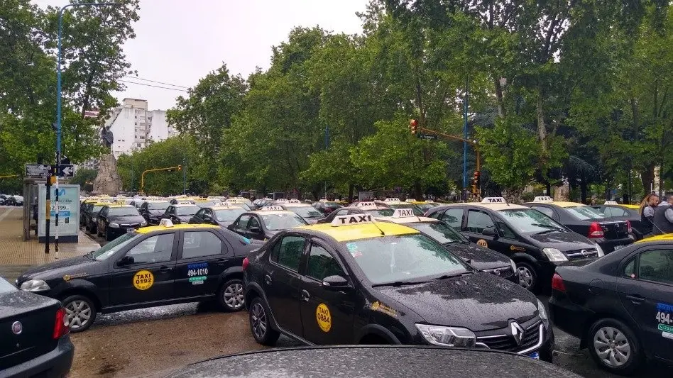 Sociedad de Conductores de Taxis: "hay posiciones muy contradictorias de lo que se ha dicho en el recinto"