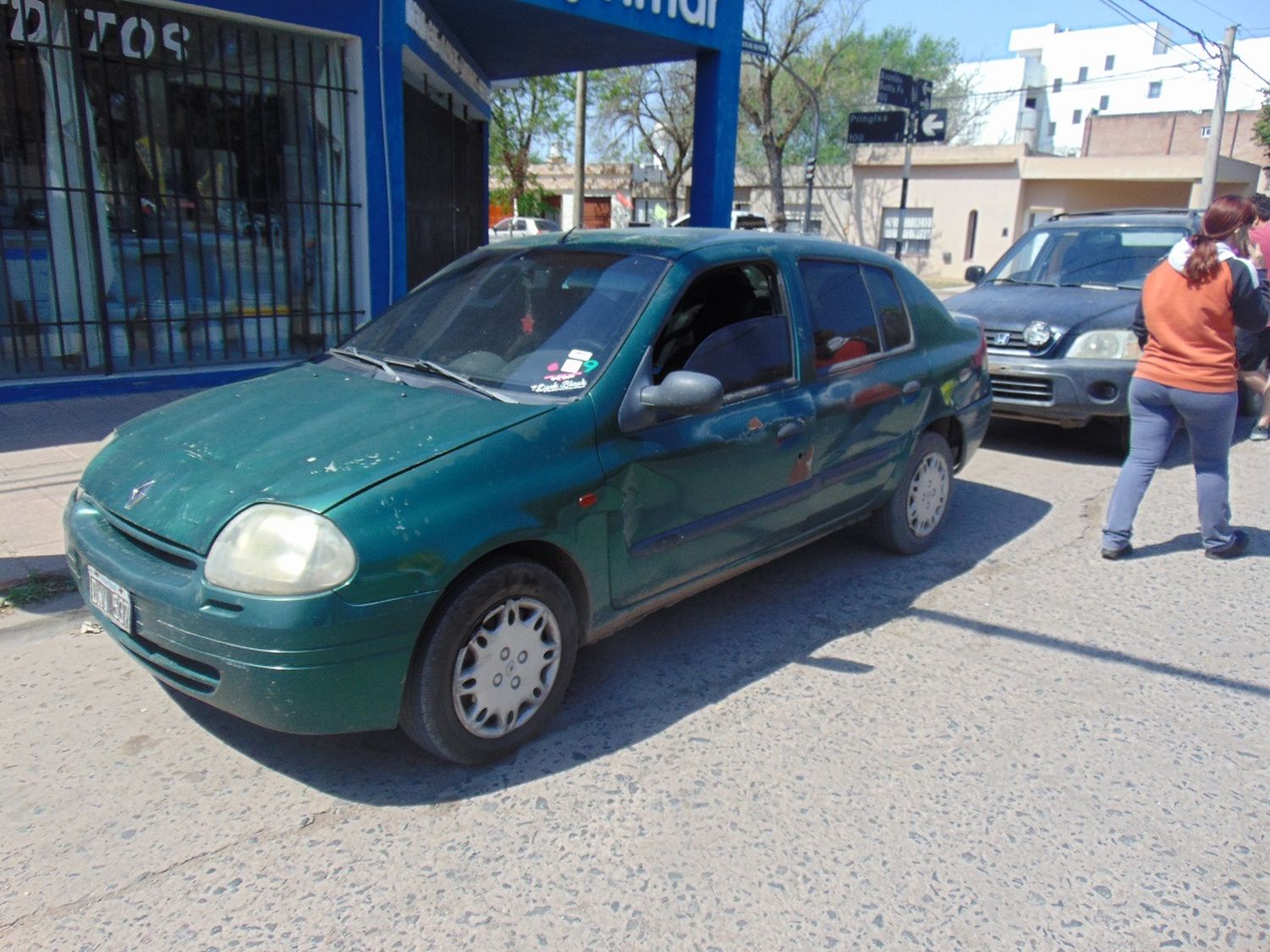 Choque en cadena en avenida Santa Fe y Rivadavia.