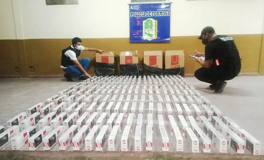 La Policía secuestró un automóvil y 200 gruesas 
de cigarrillos en el barrio San Juan Bautista