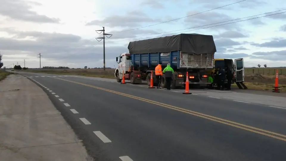 Siguen los operativos para controlar sobrecargas en rutas
