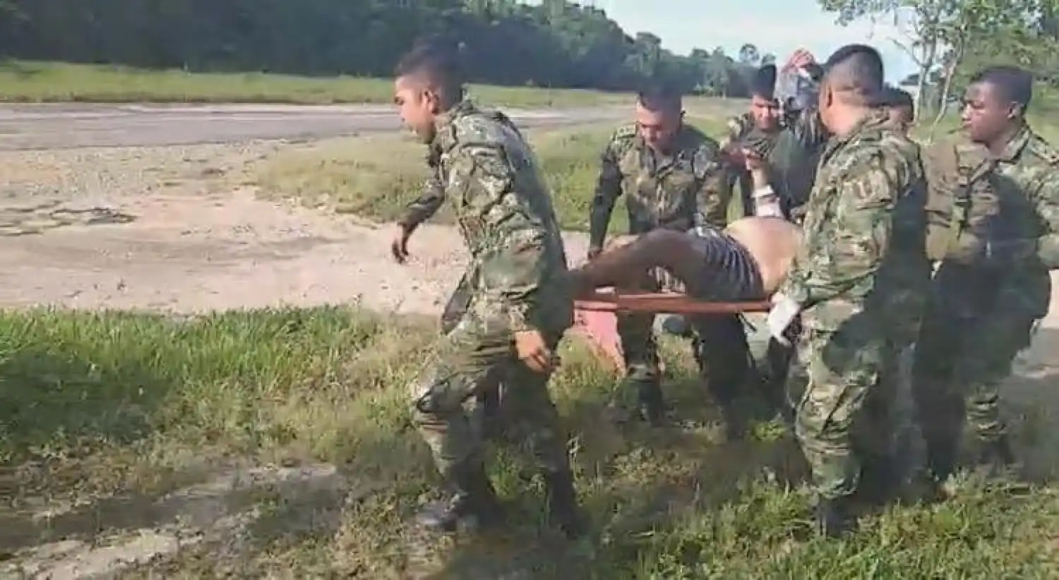 351 MUERTOS en Arauca por combates entre el ELN y las FARC