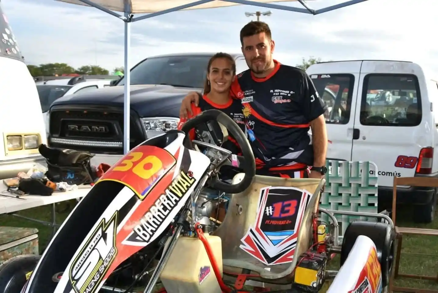 El piloto chascomunense Mariano Moyano presenta su nuevo karting en Chascomús