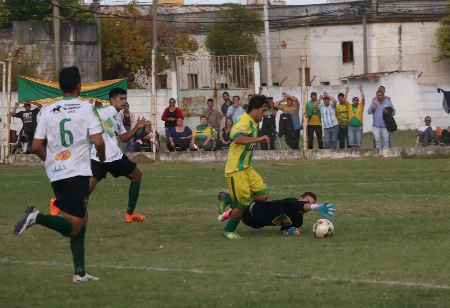 Sarmiento arriesga la punta frente a Deportivo Urdinarrain