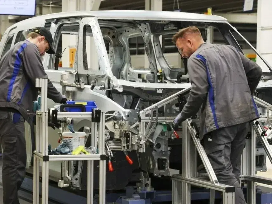 La industria automotriz no recupera sus niveles de producción de 2025. El Litoral
