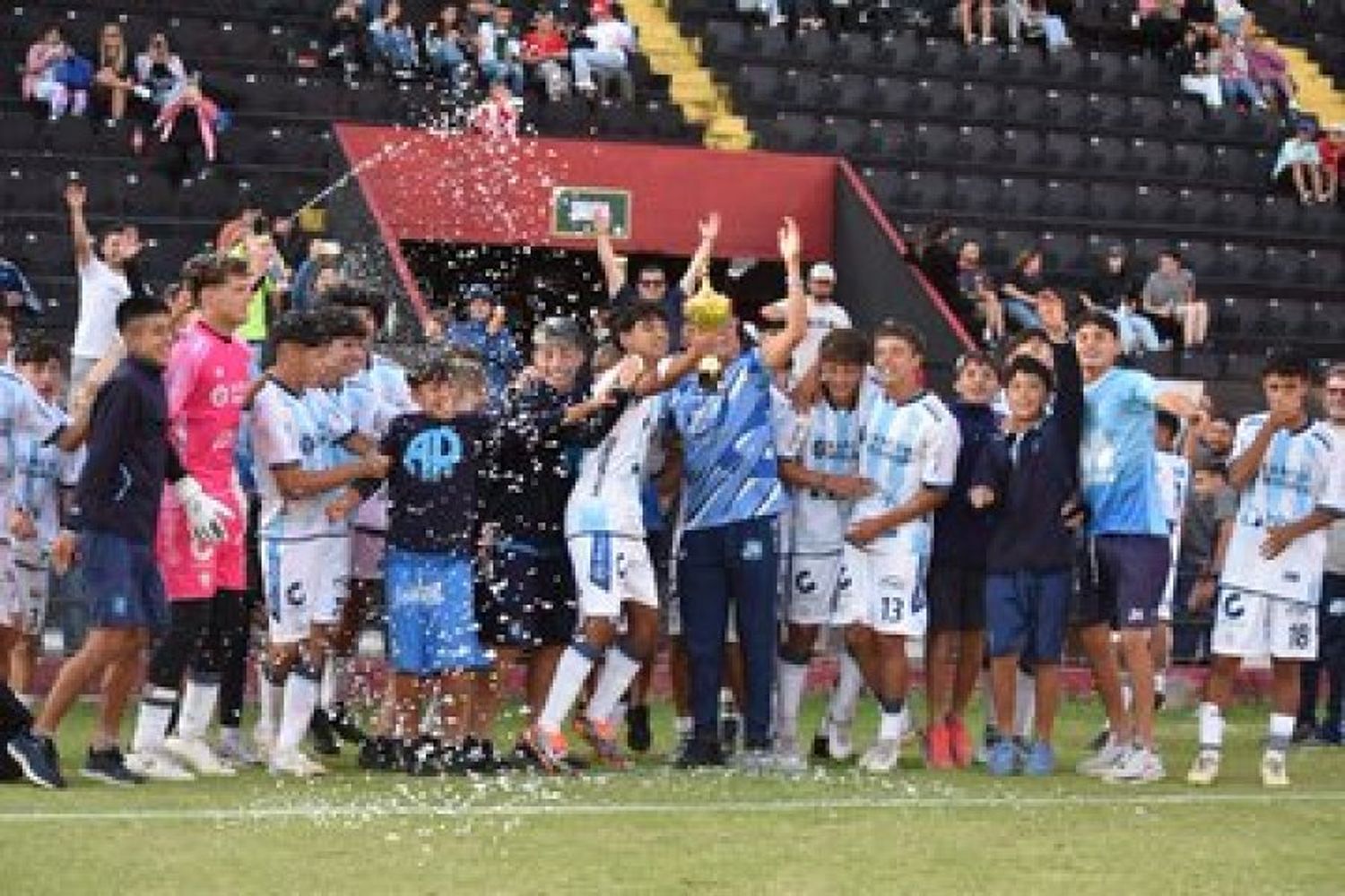 La Novena gritó campeón