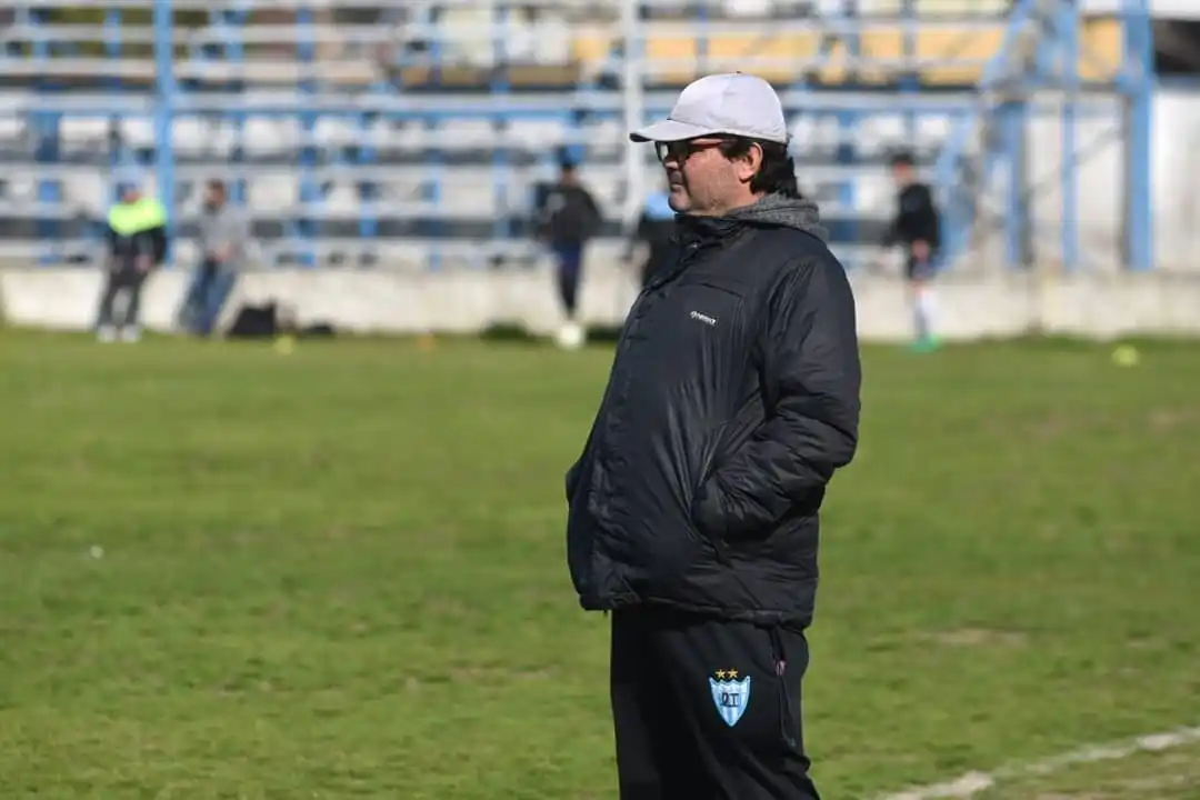 Las lesiones ponen dudas en el equipo titular de Juventud Unida 