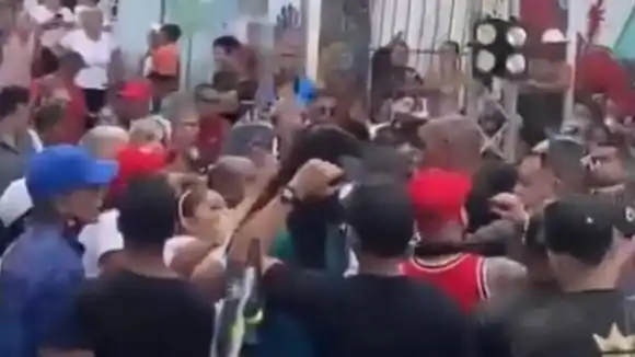 Así chavistas corrieron a Nacho de San Agustín del Sur (+Videos)