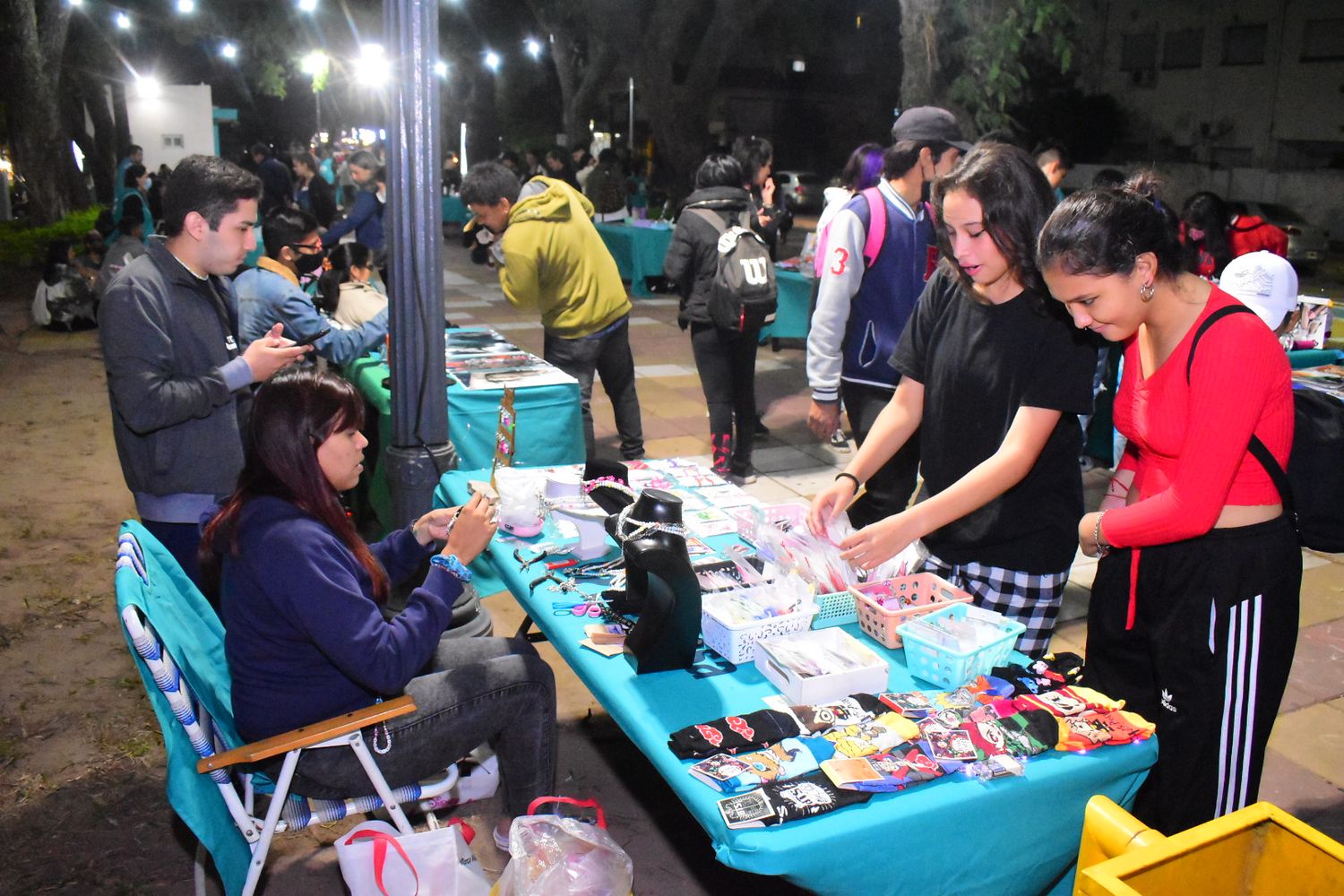 Este domingo una nueva edición de la feria “Tarde con Amigos”
