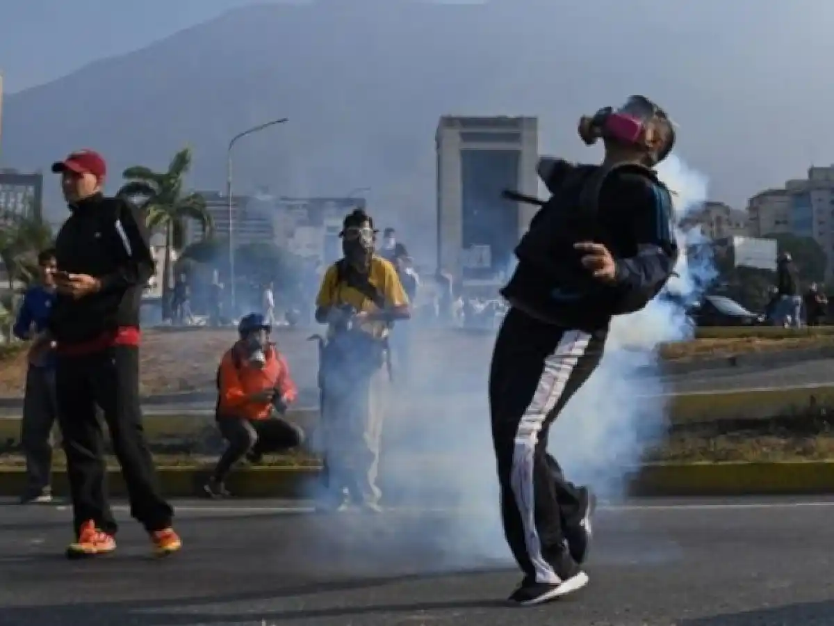 Todas las fotos del levantamiento militar en Venezuela liderado por Juan Guaidó