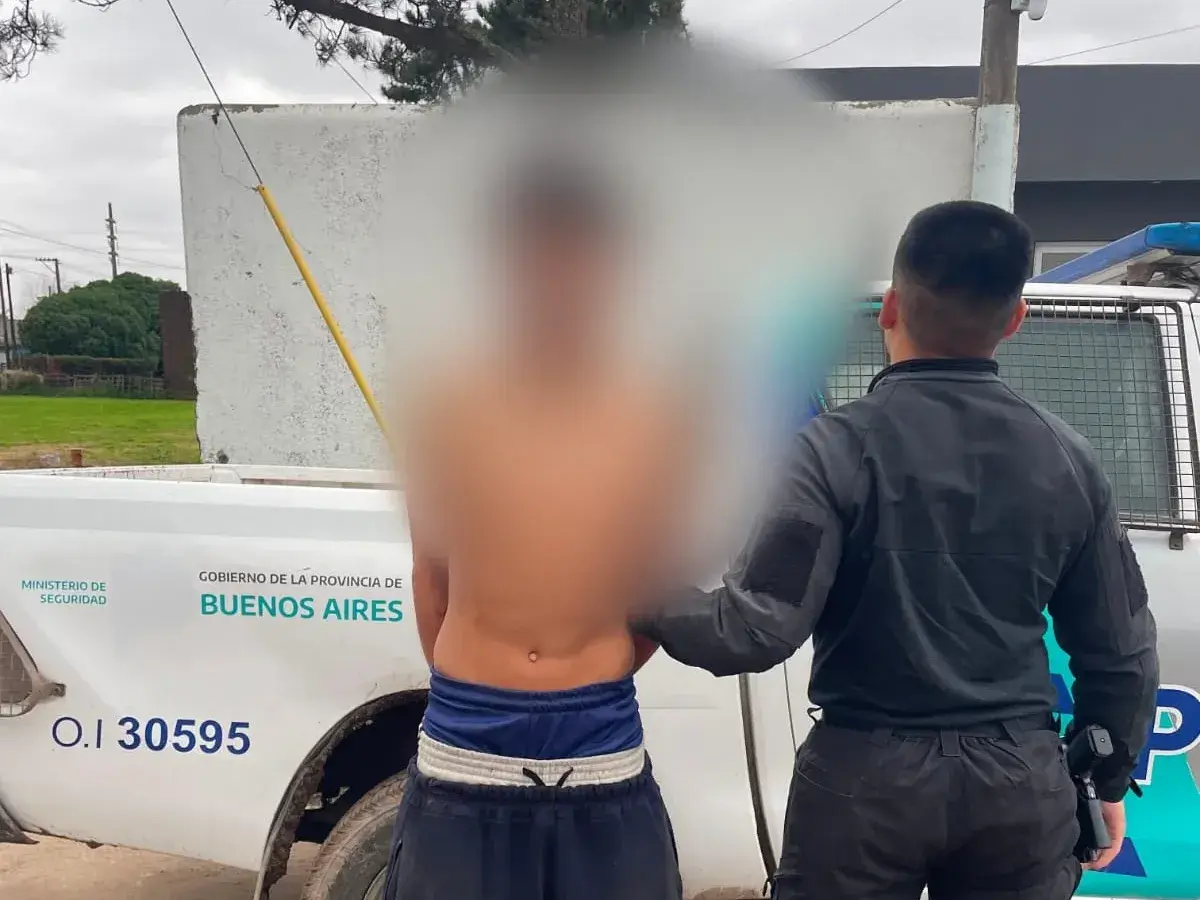 Intentó ocultarse en un galpón tras ingresar a una vivienda de Quequén, pero fue detenido