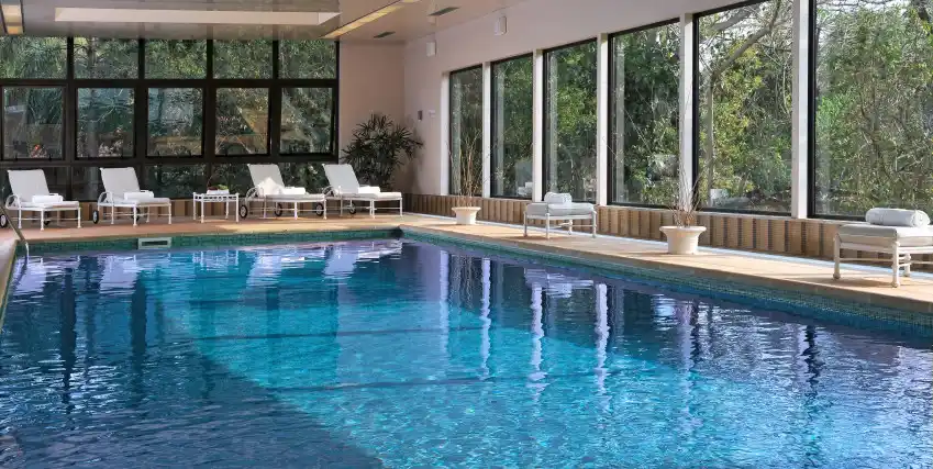 Turismo en la Provincia: Hoteles sin pileta, spa y gimnasio en lugares cerrados