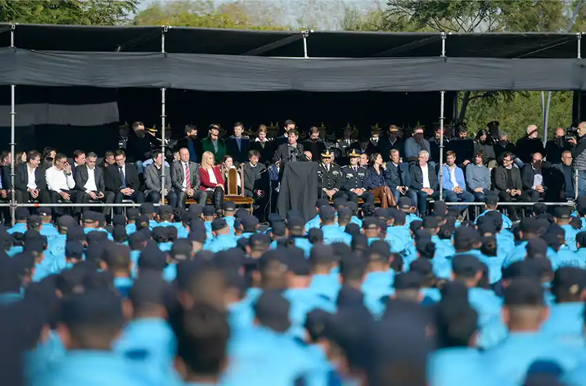 Egresaron 3.492 cadetes de la Escuela de Policía “Juan Vucetich”