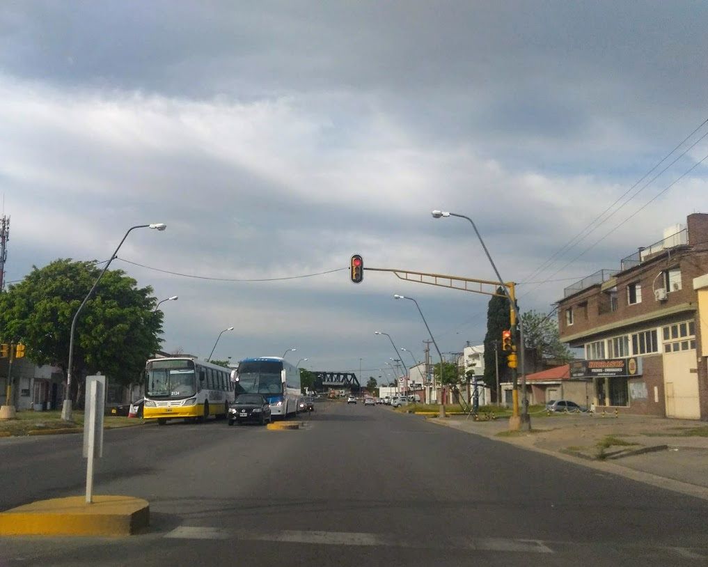 Lunes con cielo cubierto y probabilidad de llovizna