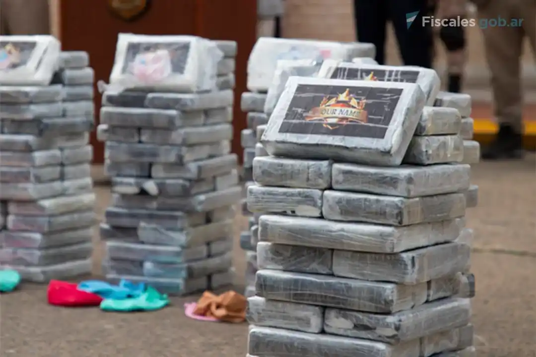 Hallaron casi media tonelada de droga dentro de un barco en Santa Fe: ¿quién es el principal sospechoso?