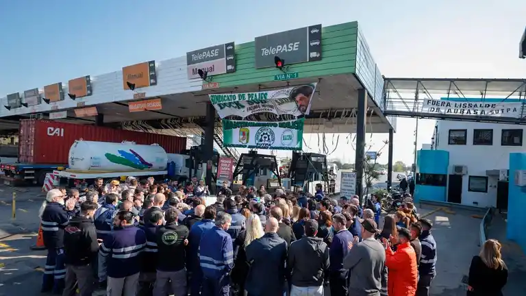 Peajes: barreras levantadas rumbo a la Costa y La Plata pese a la conciliación