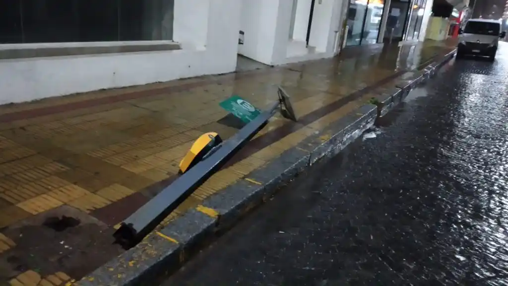 Fuertes ráfagas de viento de hasta 81 kilómetros se registraron en Tandil