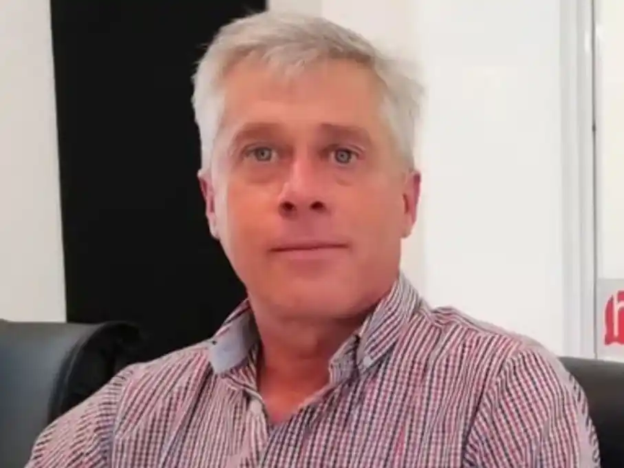 Según sus allegados, el hombre llevaba chaleco salvavidas y navegaba solo.