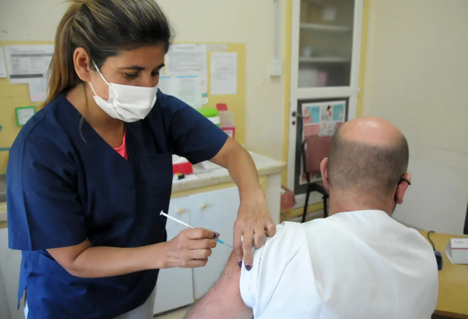 Más del 75% de argentinos de más de 40 años no se aplica hace seis meses o más una nueva dosis de refuerzo de la vacuna contra Covid-19.