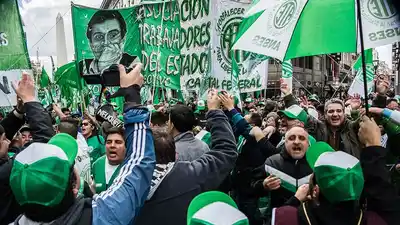 "Hoy empezamos una ofensiva contra la reforma que no se va a detener hasta que sean garantizados todos nuestros derechos”, aseguró  el secretario general Rodolfo Aguiar.