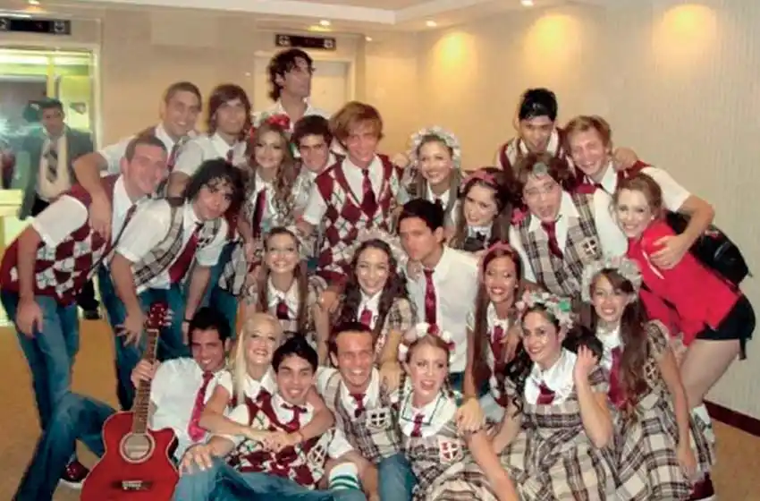 Difundieron las fotos de la gira de Patito feo en que Darthés habría violado a Thelma Fardin