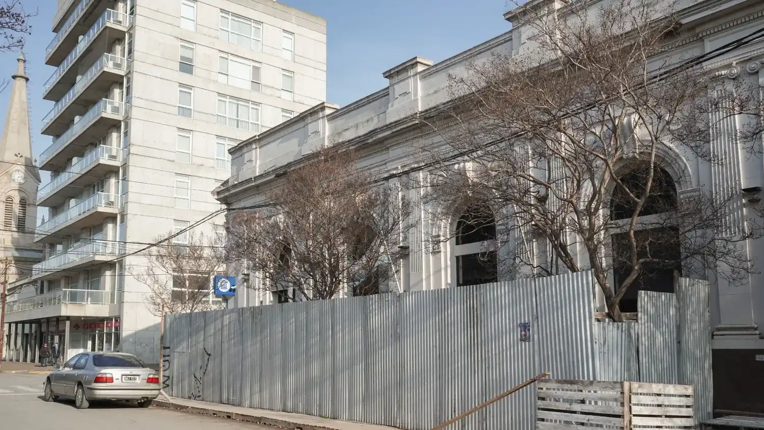 Vallado. Presentan las veredas del Banco de la Nación mientras se realiza la obra