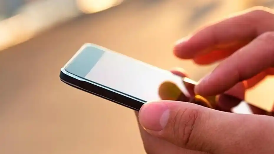 Llevó el celular a reparar y terminó preso: tenía fotos de abuso sexual a una menor