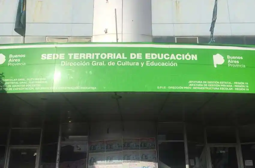 El Consejo Escolar afirma que "se garantizó la reubicación" de los alumnos de escuelas que cerraron