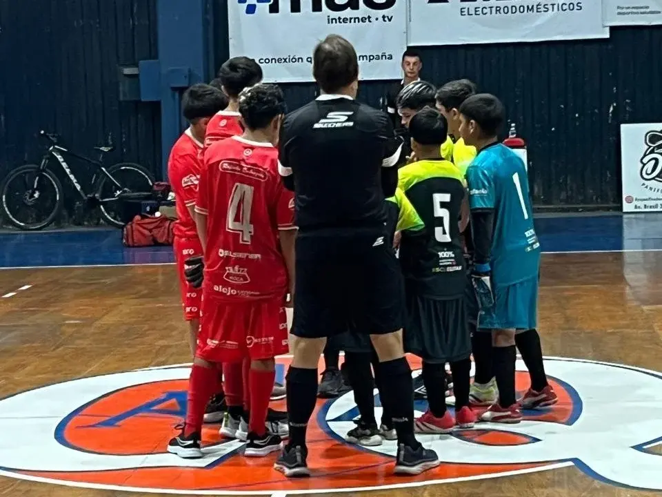 Histórico: las Escuelitas Deportivas de Rafaela salen a la ruta por primera vez