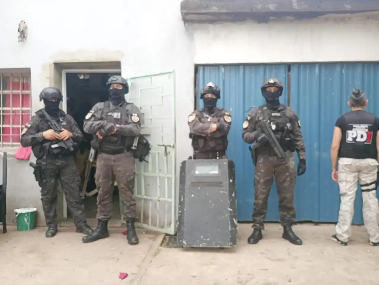 La PDI detuvo a un hombre y una mujer por microtráfico tras tres allanamientos simultáneos