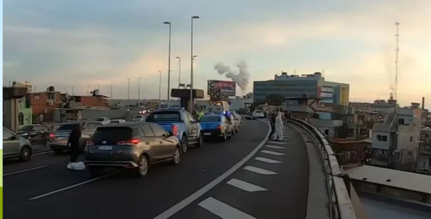 Buenos Aires: un motociclista murió tras un fatal accidente en la Autopista Illia