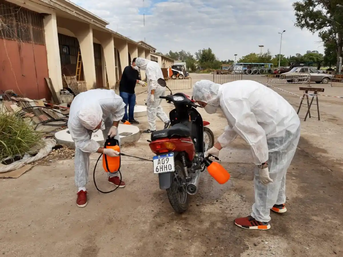 La desinfección obligatoria  llegó para remises y deliverys  