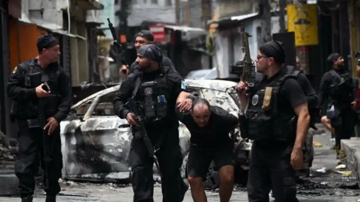 Río de Janeiro: hay más de 60 muertos en la mayor operación de la historia contra el narcotráfico