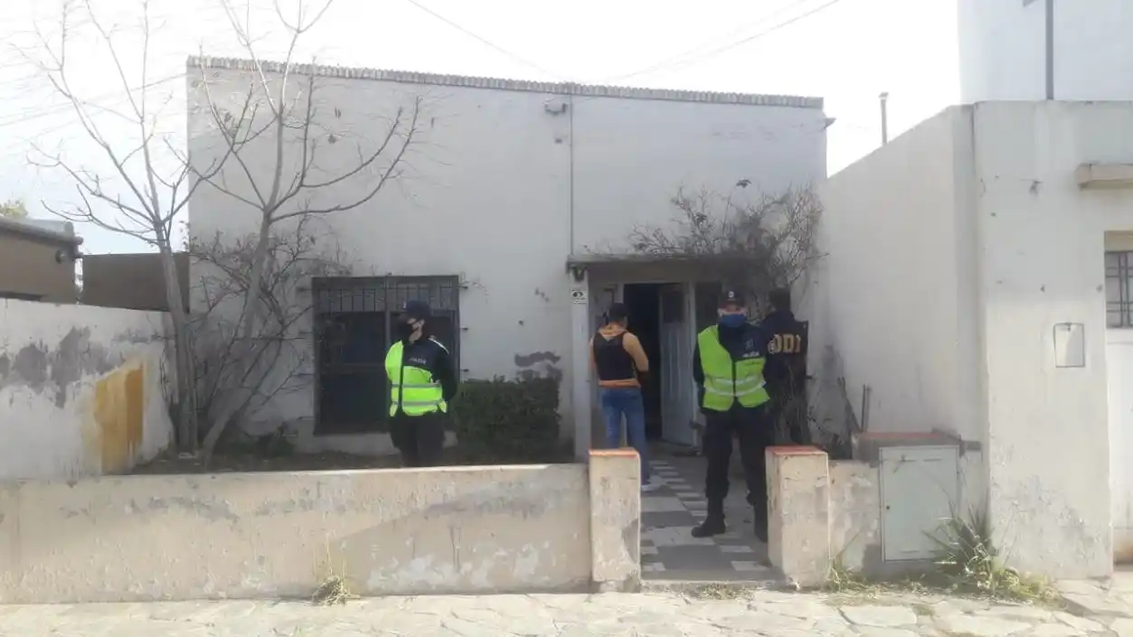 Allanamiento positivo en avenida Caseros