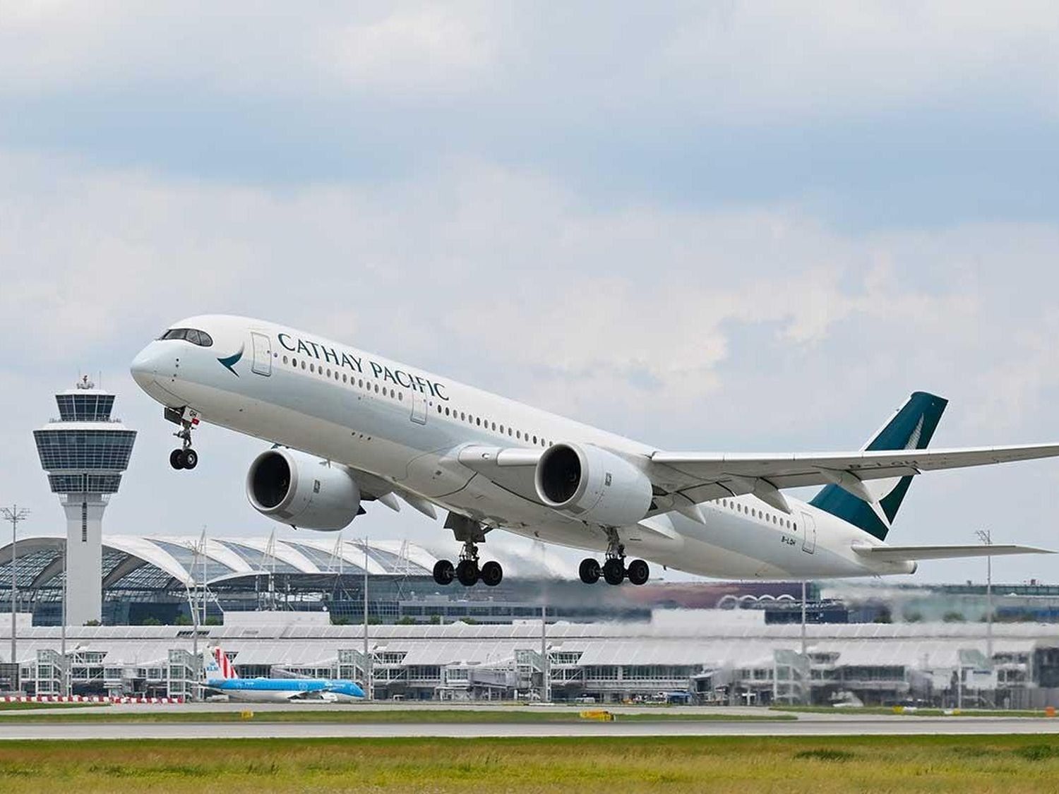 Airbus A350, Cathay Pacific