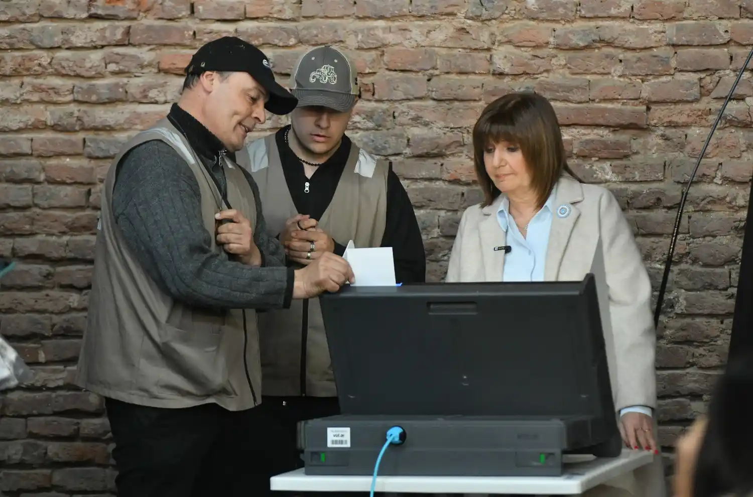 Patricia Bullrich: “La votación en la CABA es un desastre, elegía a una lista y terminaba saliéndome otra”
