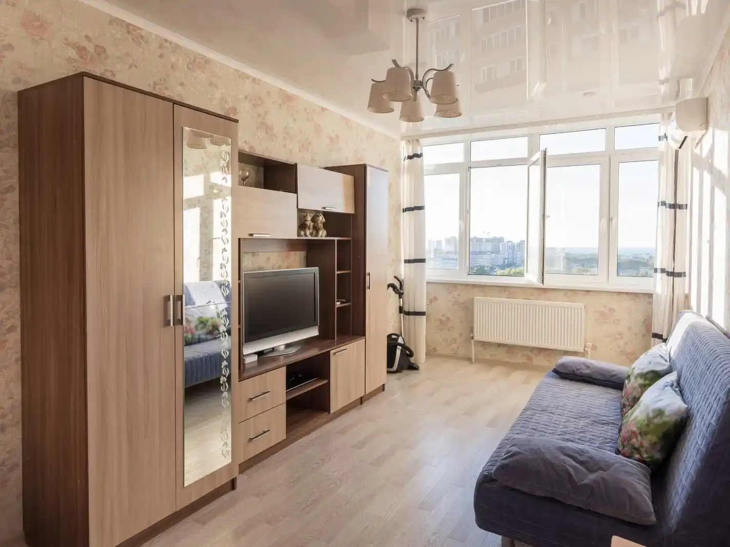 ¿Cómo elegir un televisor para espacios pequeños sin perder calidad?