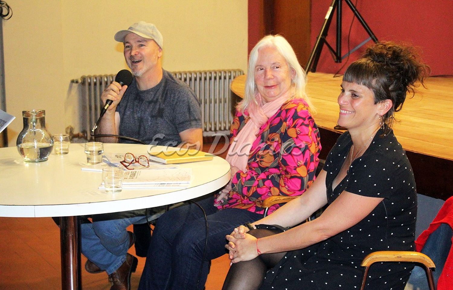 Hernán Ricaldoni, Cristina Martínez Teixans y Magalí Francia durante la presentación