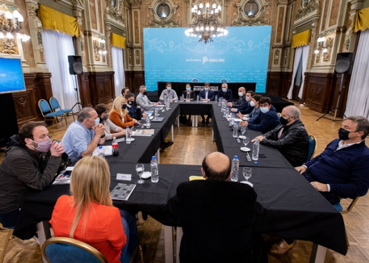 Kicillof recibe a los intendentes del Frente de Todos: Presupuesto 2022 y reelecciones indefinidas
