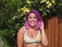 Venció a la anorexia y ahora es activista “body positive”
