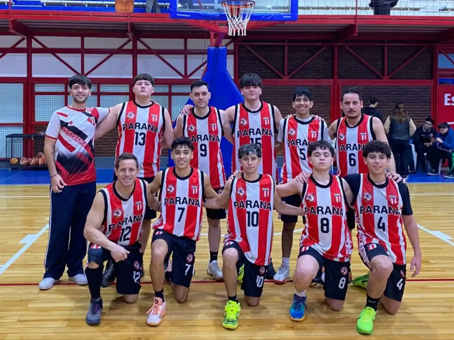 Paraná cayó ante Náutico Zárate en la octava fecha del certamen. PH: agencia