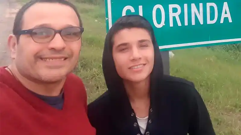 Joven que accedió al IFE se lo donó a un hombre que no pudo obtener el beneficio