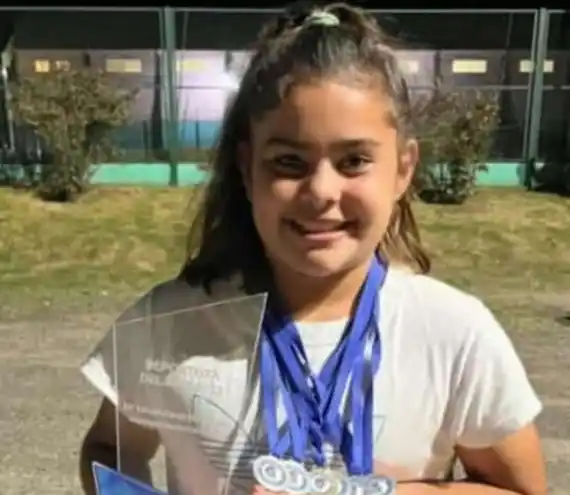 Galarza: La tenista Ariana Arellano premiada como “Deportista del Año”