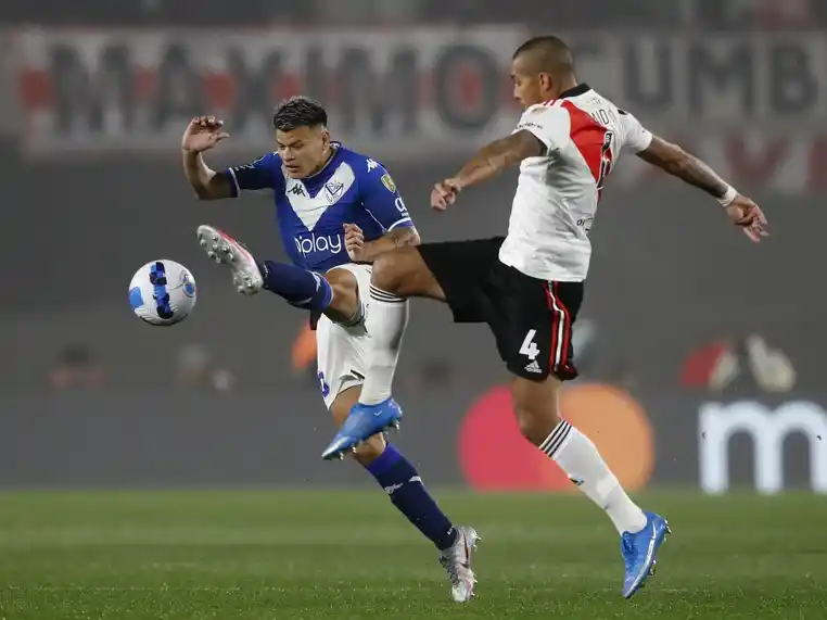Vélez dio el golpe y River quedó eliminado de la Copa Libertadores