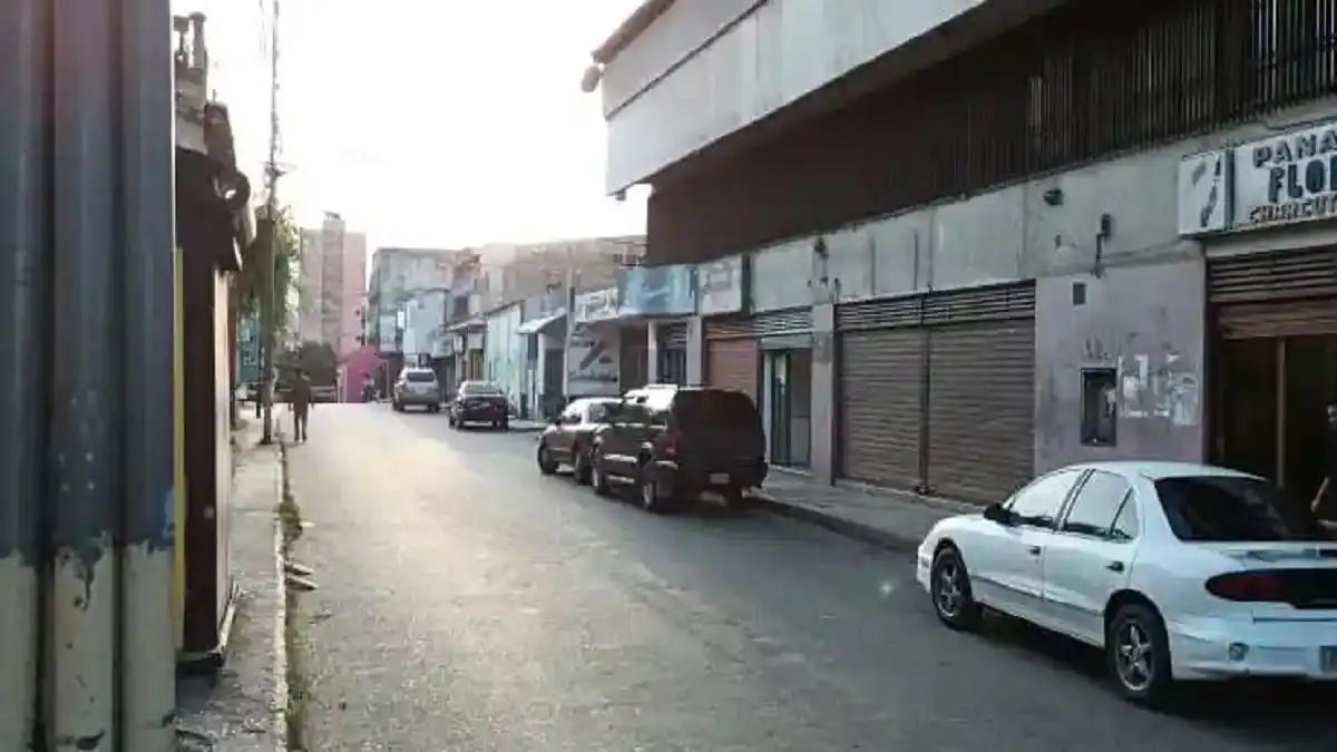 ¡POR ANDAR CON LA JUGADERA! Reto de TIK TOK  termina en balacera y persecución en Los Teques