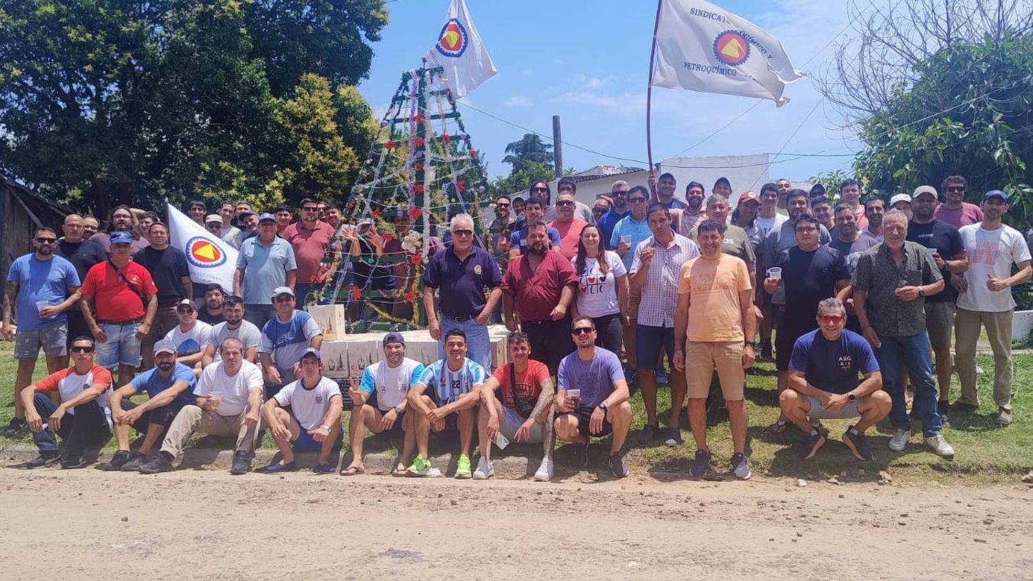 Los trabajadores despedidos aguardan ser reincorporados a la brevedad.